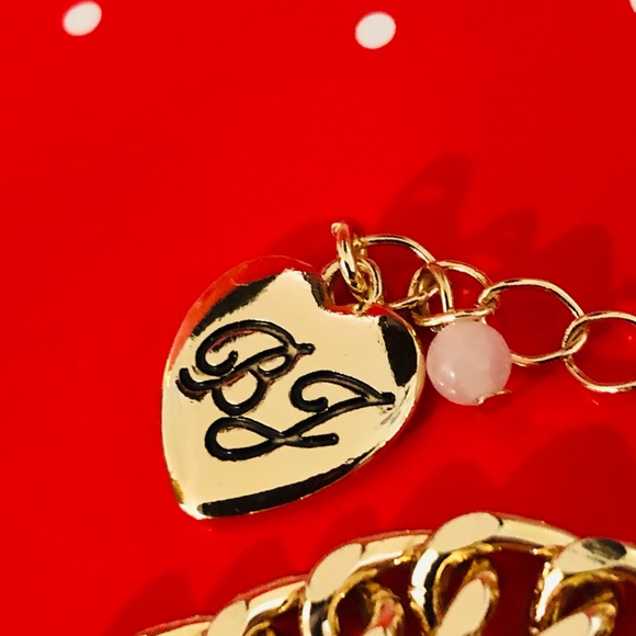 Betsey Johnson Necklace - Red & Green Metallic Bows & Crystal Rhinestones NWT - Picture 4 of 16